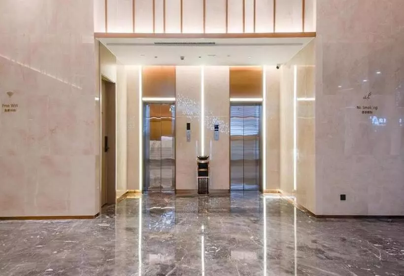 Lavande Hotel Kunming West Mountain Wanda Plaza