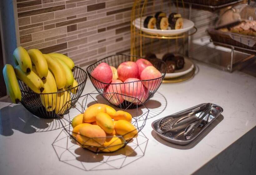 Lavande Hotel Kunming West Mountain Wanda Plaza