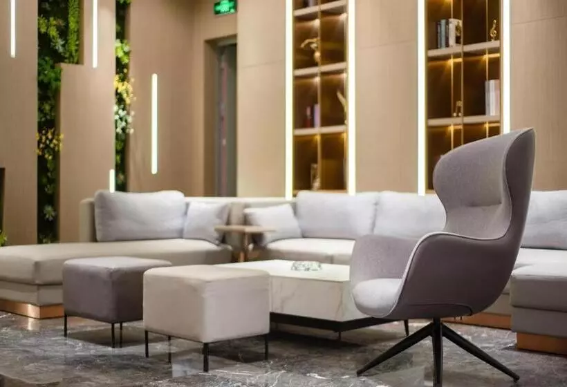 Lavande Hotel Kunming West Mountain Wanda Plaza