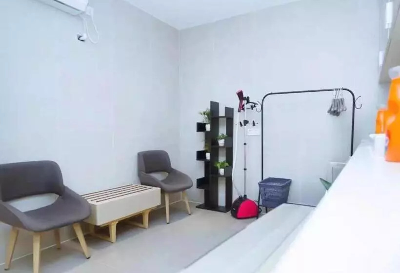 Lavande Hotel Shaoguan Bainian East Street Fengcai Building