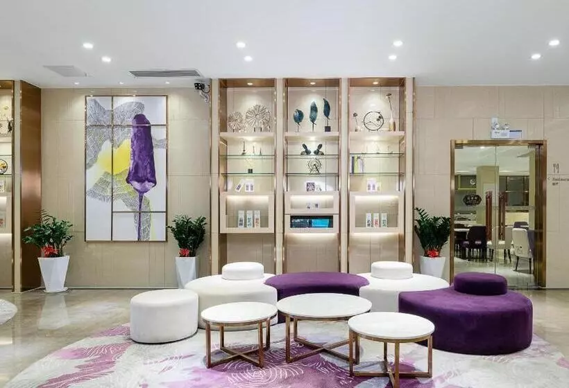 Lavande Hotel Shaoguan Bainian East Street Fengcai Building