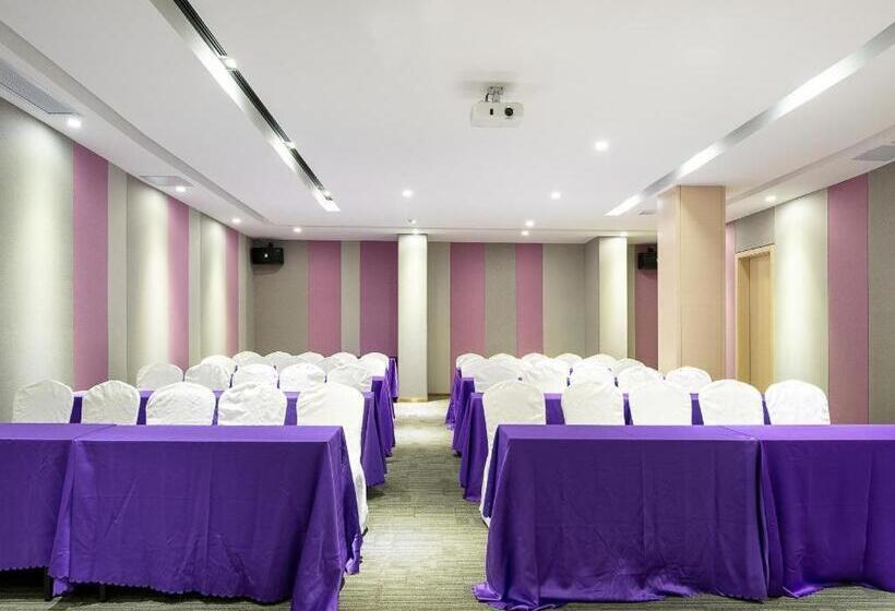 Lavande Hotel Shaoguan Bainian East Street Fengcai Building