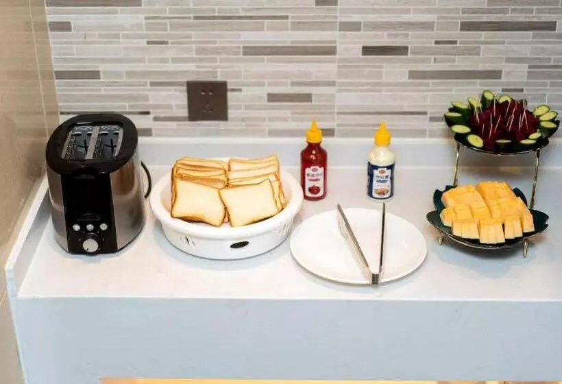 Lavande Hotel Xuchang Pangdonglai Hengdajinhui Plaza