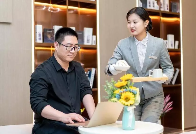 Lavande Hotel Xuchang Pangdonglai Hengdajinhui Plaza