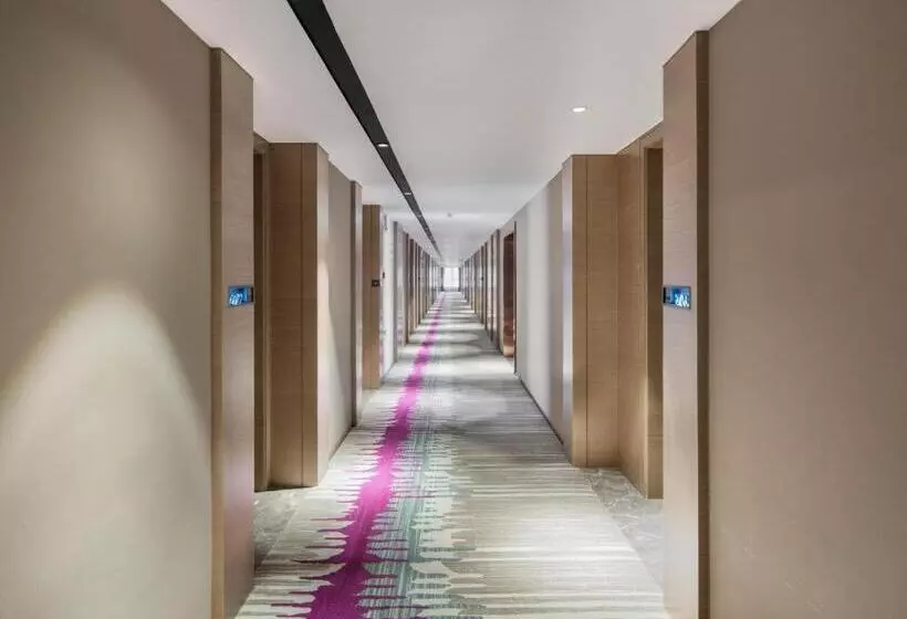 Lavande Hotel Xuchang Pangdonglai Hengdajinhui Plaza