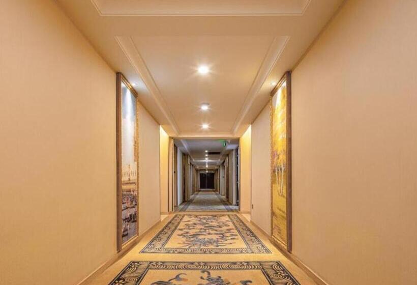 Vienna Hotel Chongqing Shizhu Stadium