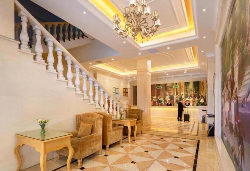 Vienna Hotel Chongqing Shizhu Stadium