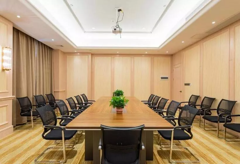 Vienna Hotel Guangdong Dongguna Wangniudun Wanghong Hub