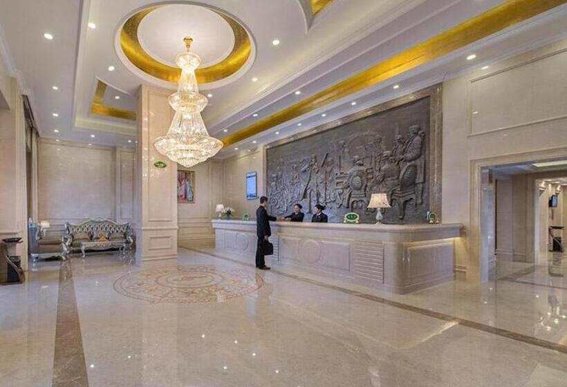 Vienna Hotel Guangdong Shaoguan Renhua Danxiashan County Center