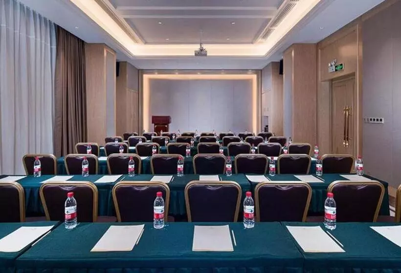 Vienna Hotel Guangdong Shaoguan Shaonan Avenue