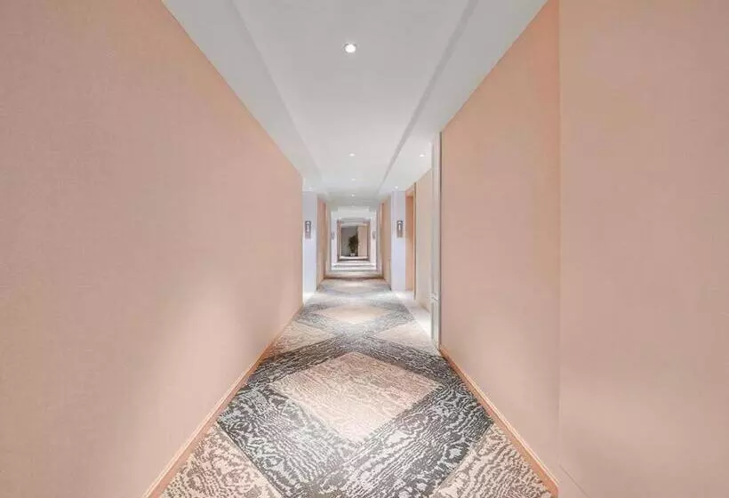 Vienna Hotel Jiangxi Ganzhou Ningdu Bus Station