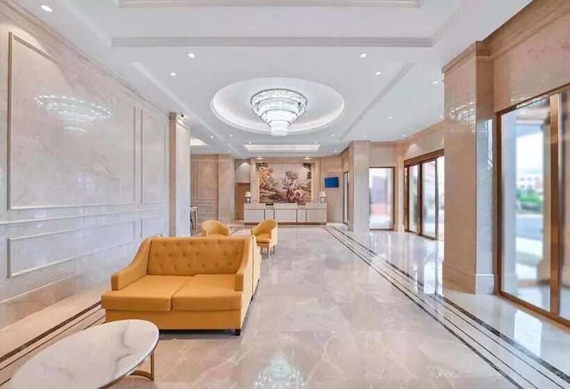 Vienna Hotel Jiangxi Ganzhou Ningdu Bus Station