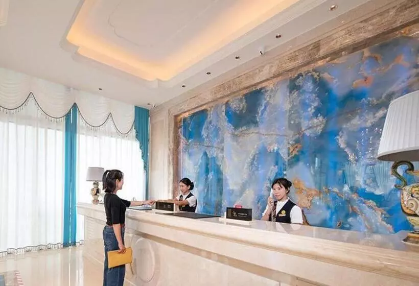 Vienna Hotel Yunnan Maitreya Huquan