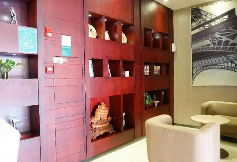 Hotelli City Comfort Inn Dongguan Shilong Huixing Commercial Center