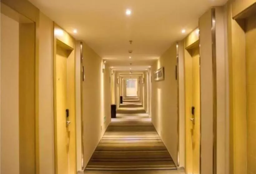 Hotelli City Comfort Inn Fengcheng New District Municipal Government