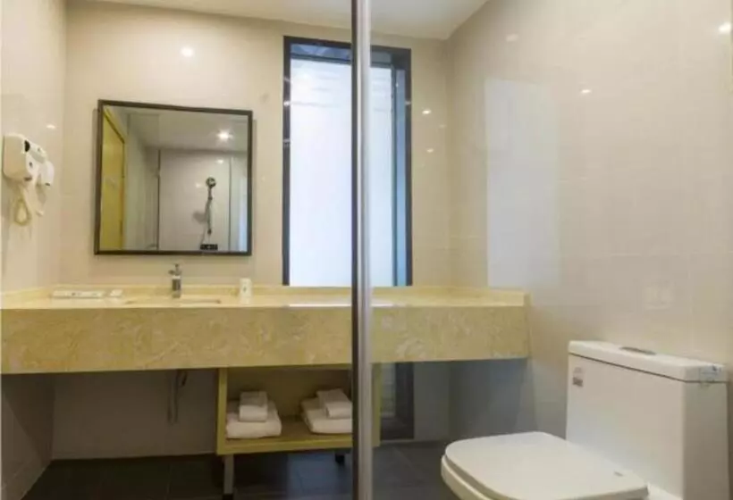 Hotelli City Comfort Inn Shaoyang Shaodong West Bus Station