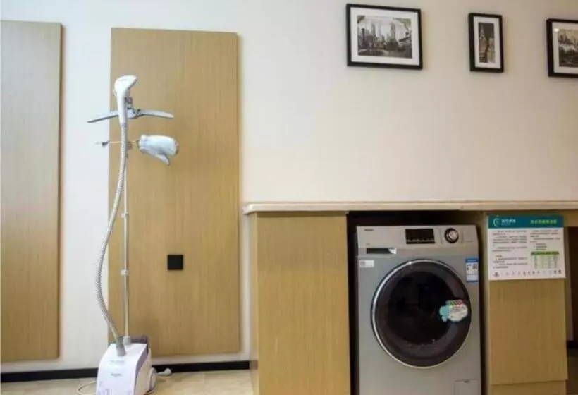 ホテル City Comfort Inn Xiangyang Gucheng Railway Station