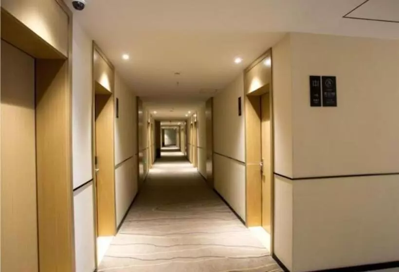 ホテル City Comfort Inn Xiangyang Gucheng Railway Station