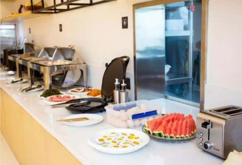 ホテル City Comfort Inn Xiangyang Gucheng Railway Station