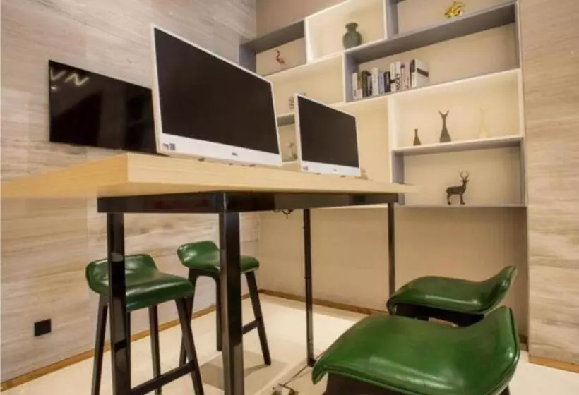 ホテル City Comfort Inn Xiangyang Gucheng Railway Station