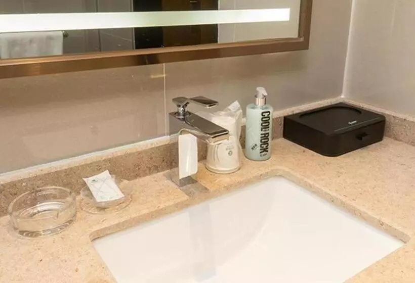 Hotelli City Comfort Inn Zhongshan Tanzhou Jindouwan Passenger Terminal