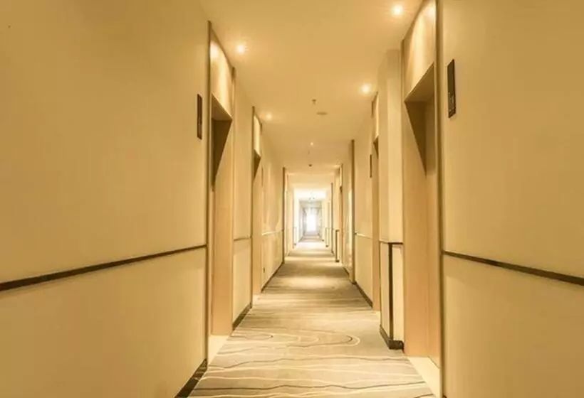 Hotelli City Comfort Inn Zhongshan Tanzhou Jindouwan Passenger Terminal