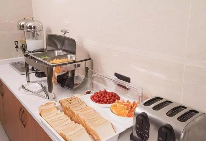 Hotelli City Comfort Inn Zhongshan Tanzhou Jindouwan Passenger Terminal