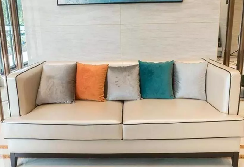 Hotelli City Comfort Inn Zhongshan Tanzhou Jindouwan Passenger Terminal