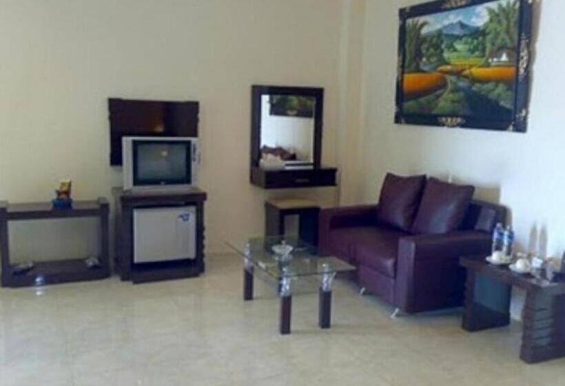 Отель Grand Wisata