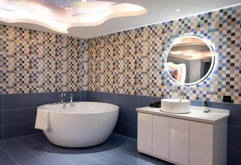 Hotelli Green Tree Inn Hebei Cangzhou Hejian Middle Shijing Road