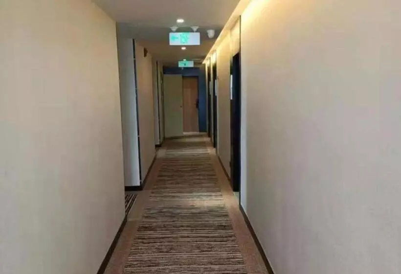 Hotelli Green Tree Inn Hebei Cangzhou Hejian Middle Shijing Road