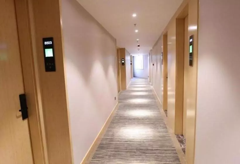 Hotelli Greentree Inn Express Linyi Tangtou Hot Spring Guantang Street