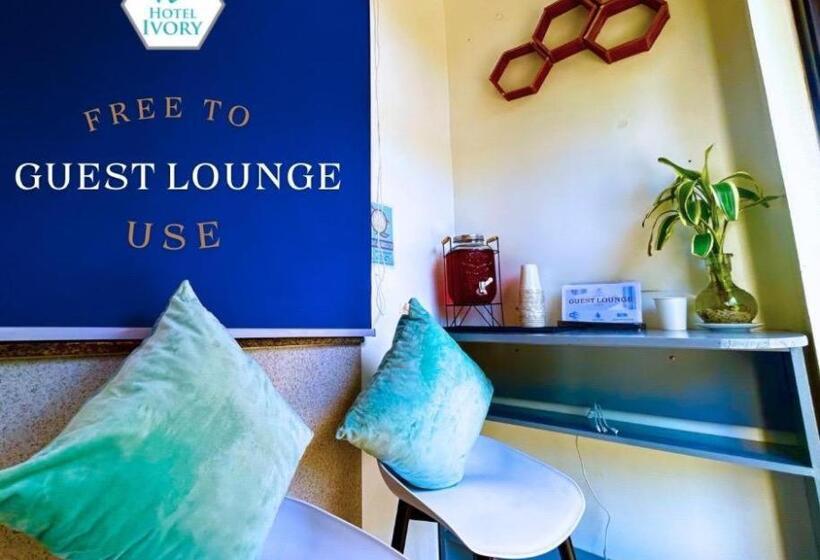 Hotel Ivory