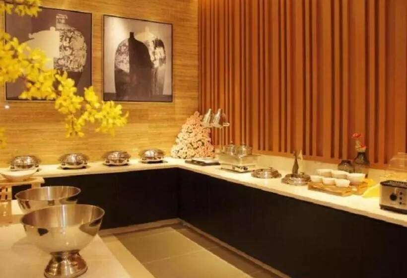 Hotelli Jinjiang Inn Select Xixian New Distict Century Avenue