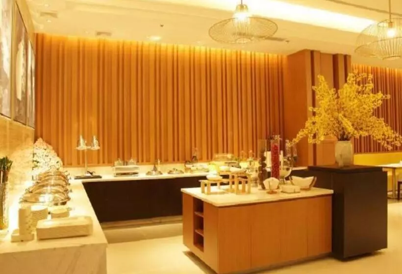 Hotelli Jinjiang Inn Select Xixian New Distict Century Avenue