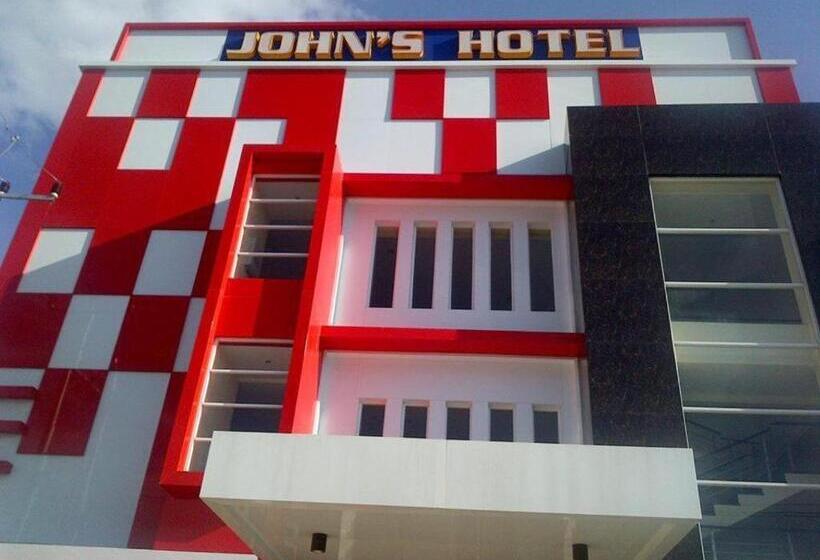 בית מלון כפרי John S