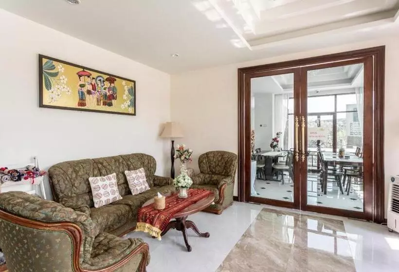 ホテル The La Ngu Boutique