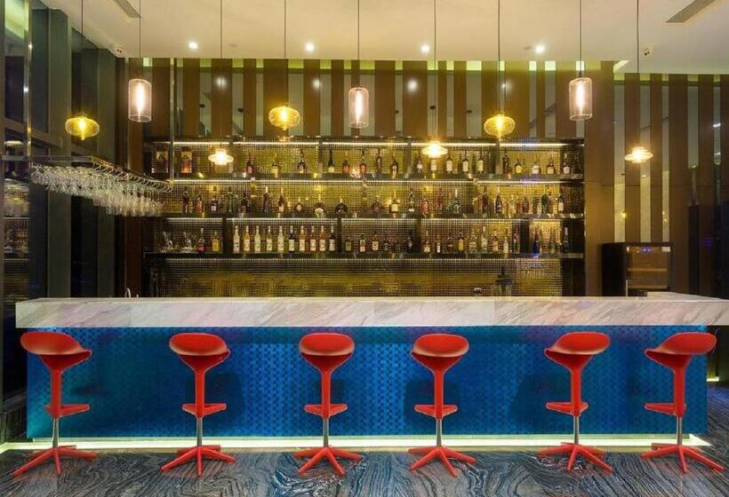 Hotel Zmax Qingyuan Guangqing Railway Station