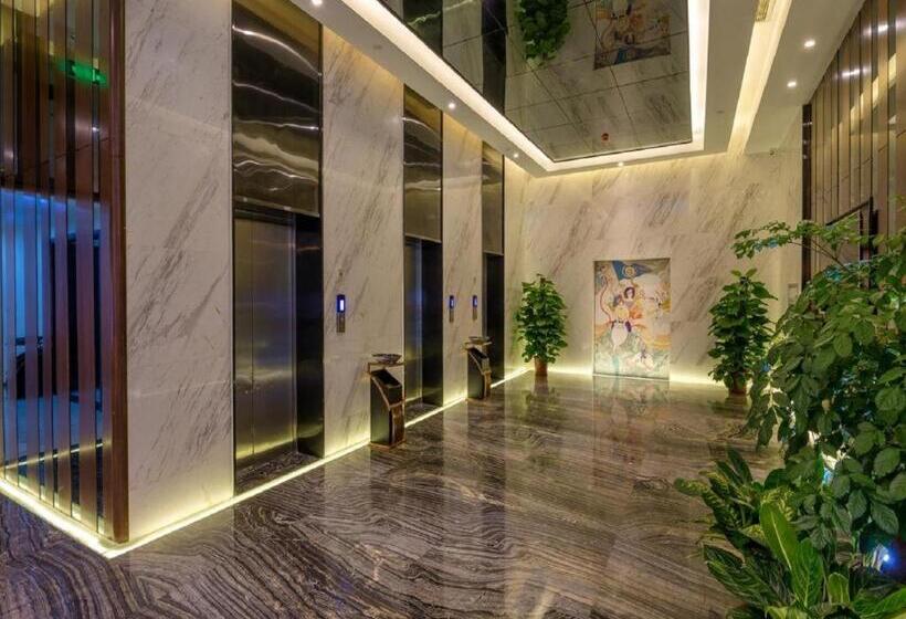 Hotel Zmax Qingyuan Guangqing Railway Station