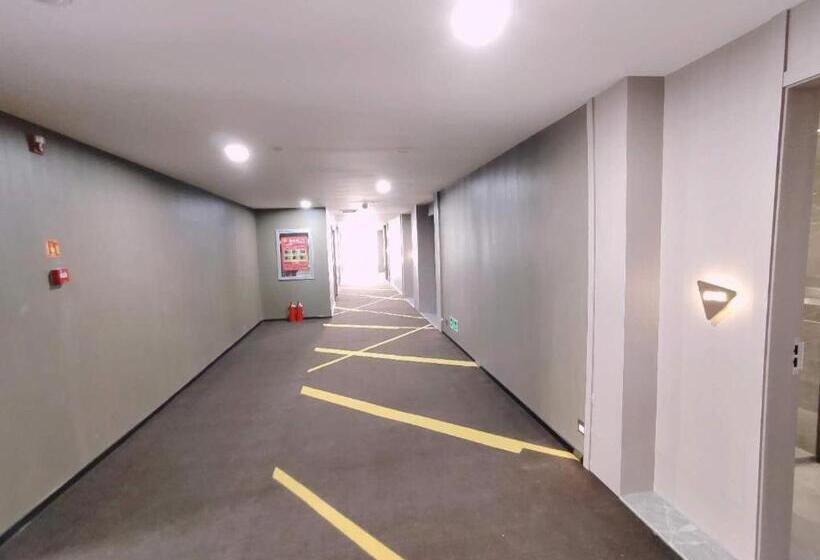 Iu Hotel Lanzhou New District Airport Ruiling International