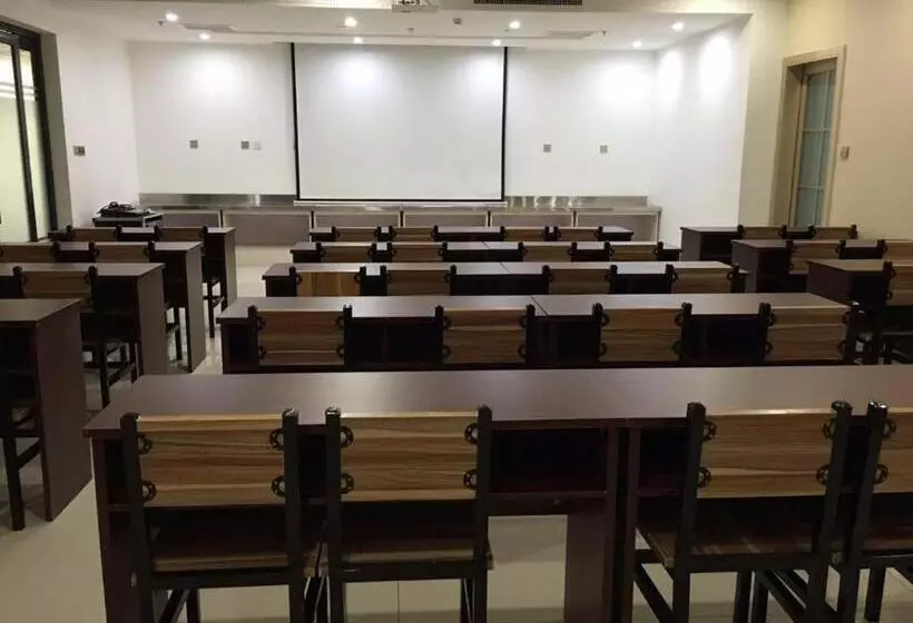 Iu Hotel Shijiazhuang Development Zone Tianshanhaijie East 4th Provincial Hospital