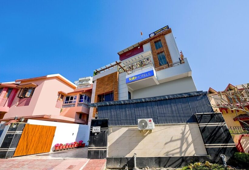 בית מלון כפרי Happy Feet Luxury Home Stay, Dehradun