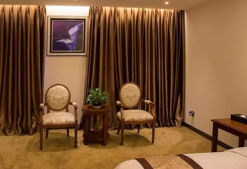 Hotel Auspicious
