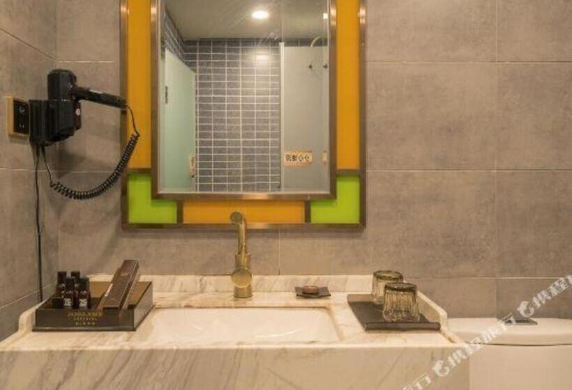 Otel James Joyce Coffetel Xishuangbanna Poshui Square Manjinglan Ancient City