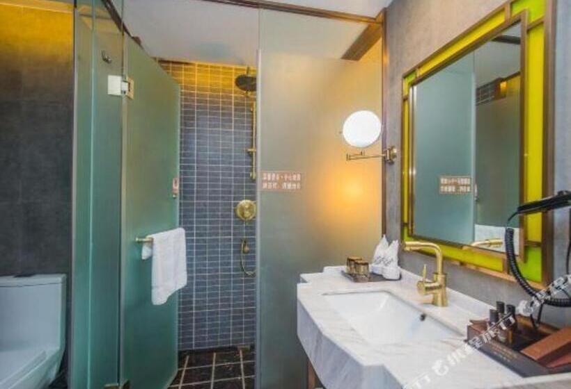 Hotel James Joyce Coffetel Xishuangbanna Poshui Square Manjinglan Ancient City