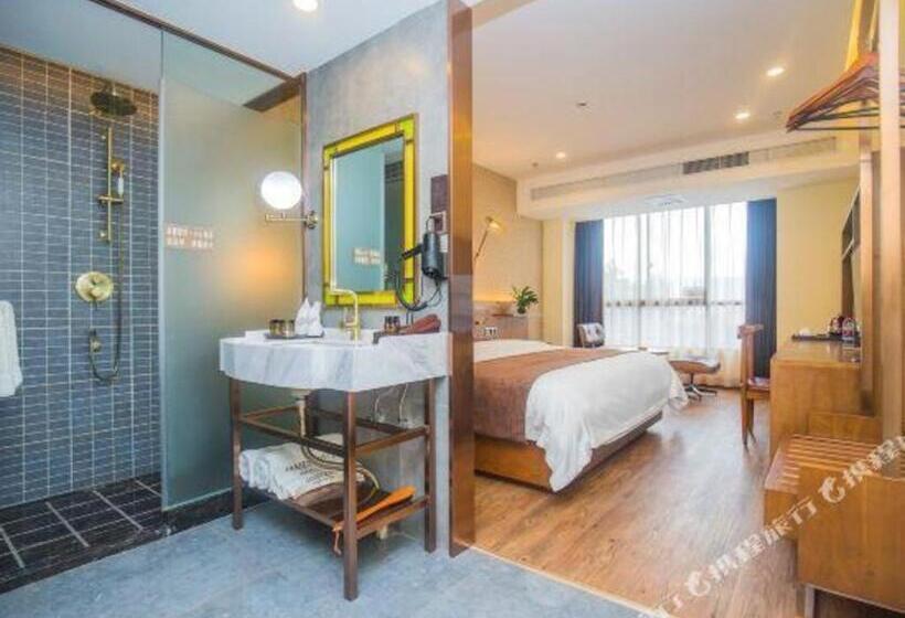 Hotel James Joyce Coffetel Xishuangbanna Poshui Square Manjinglan Ancient City