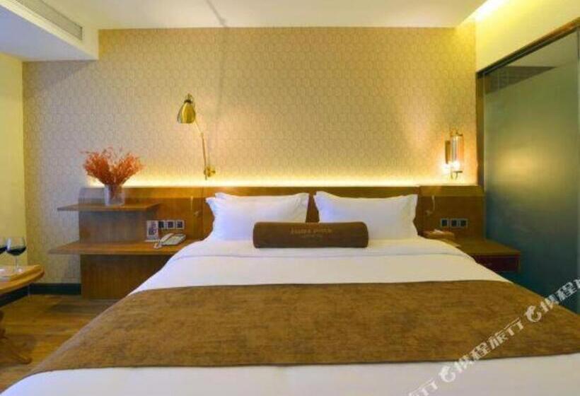 Otel James Joyce Coffetel Xishuangbanna Poshui Square Manjinglan Ancient City