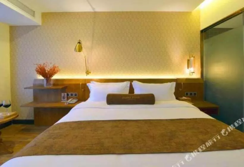 Hotelli James Joyce Coffetel Xishuangbanna Poshui Square Manjinglan Ancient City