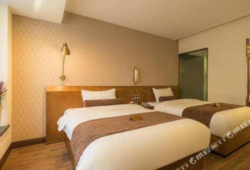 Hotel James Joyce Coffetel Xishuangbanna Poshui Square Manjinglan Ancient City