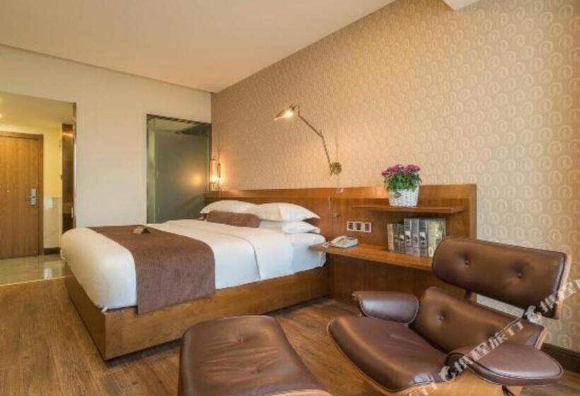 Hotel James Joyce Coffetel Xishuangbanna Poshui Square Manjinglan Ancient City